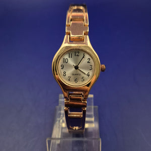 Elegante JG Damen Uhr – Roségold-Optik mit modernem Gliederarmband