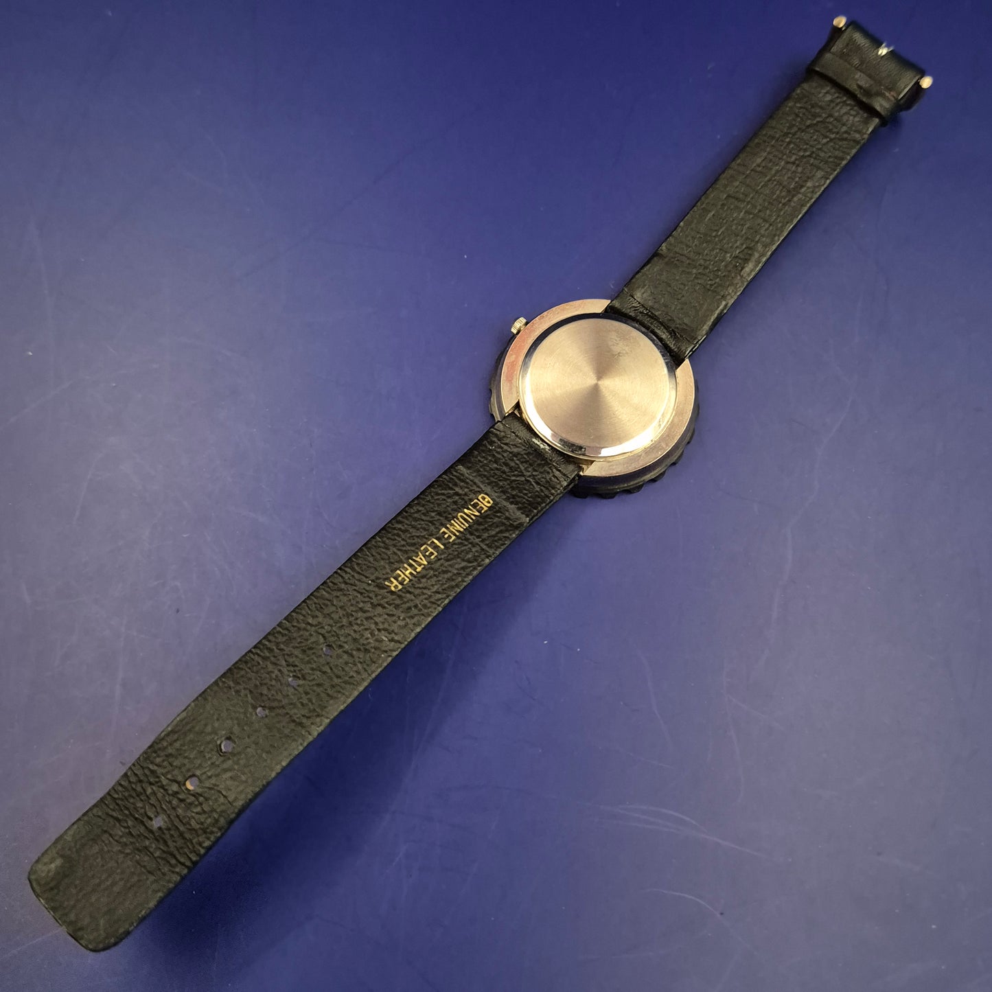 Avantgardistische Zahnrad Motiv Herren Uhr – Industrial Design mit Lederband