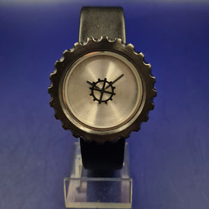 Avantgardistische Zahnrad Motiv Herren Uhr – Industrial Design mit Lederband