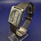 Moderne XITON Herren Uhr – Quadratisches Design mit markanten Streifen