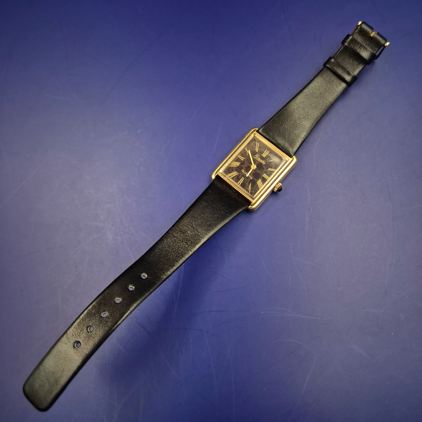 Elegante Primato Herren Uhr – Klassisches Rechteck-Design in Gold & Schwarz