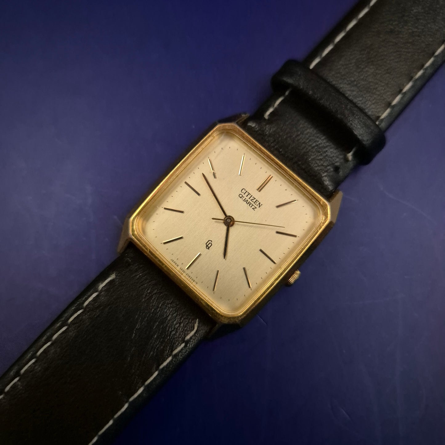 Elegante Citizen Herren Uhr – Vintage Gold-Look mit japanischem Quarzwerk