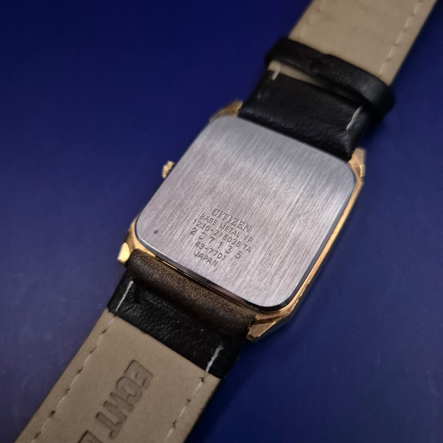 Elegante Citizen Herren Uhr – Vintage Gold-Look mit japanischem Quarzwerk