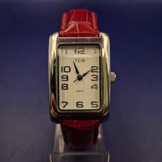 Elegante TCM Damen Uhr – Klassische Rechteck-Form mit rotem Lederarmband