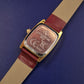 Elegante Eternal Love Damen Uhr – Gold-Optik mit weinrotem Armband