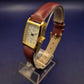 Elegante Eternal Love Damen Uhr – Gold-Optik mit weinrotem Armband