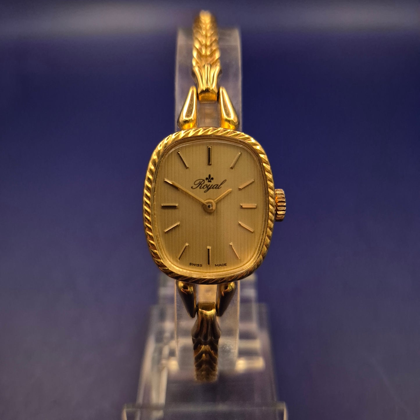 Elegante Royal Damen Uhr – Vintage-Stil in Gold-Optik mit Flechtarmband