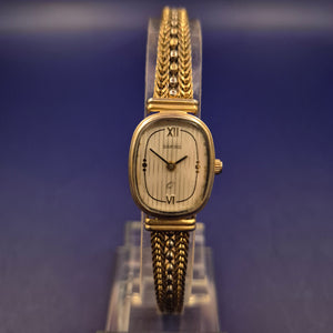 Elegante Safira Damen Uhr – Gold-Optik mit strukturiertem Zifferblatt