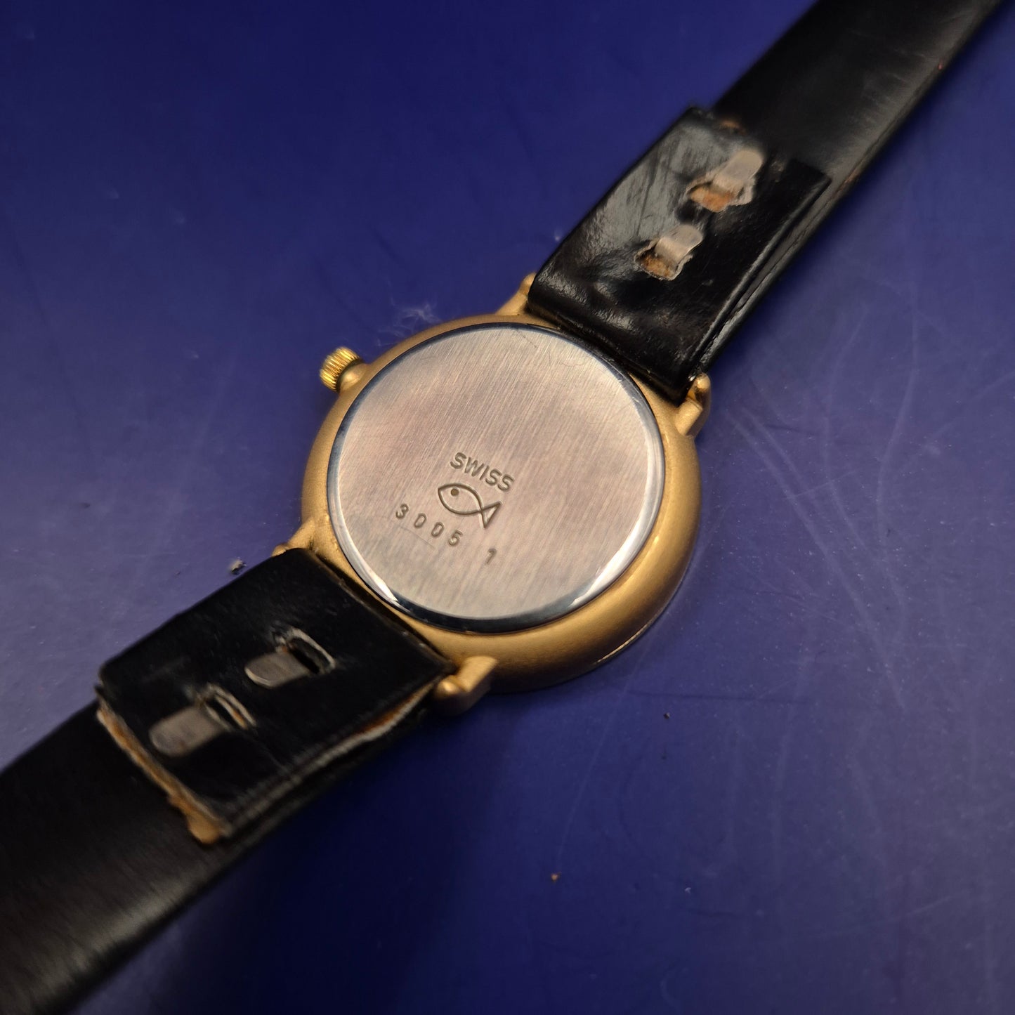 Elegante Golana Damen Uhr – Zeitloses Gold-Design mit Datumsanzeige