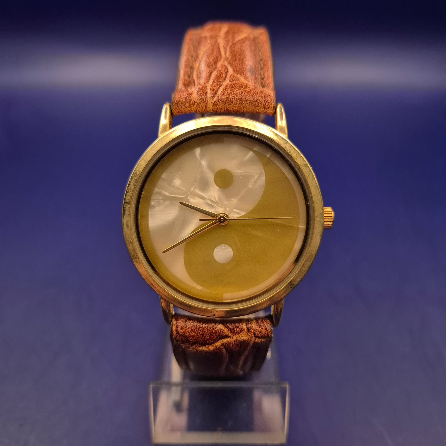 Originelle Damen Uhr mit Yin-Yang-Zifferblatt – Harmonisches Design