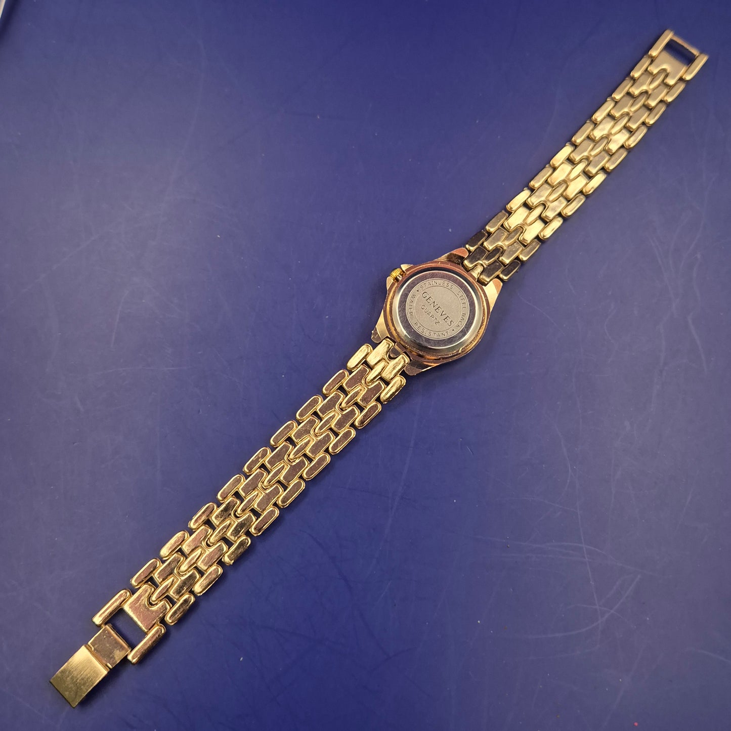 Elegante Geneves Damen Uhr – Klassisches Gold Design mit Quarzwerk