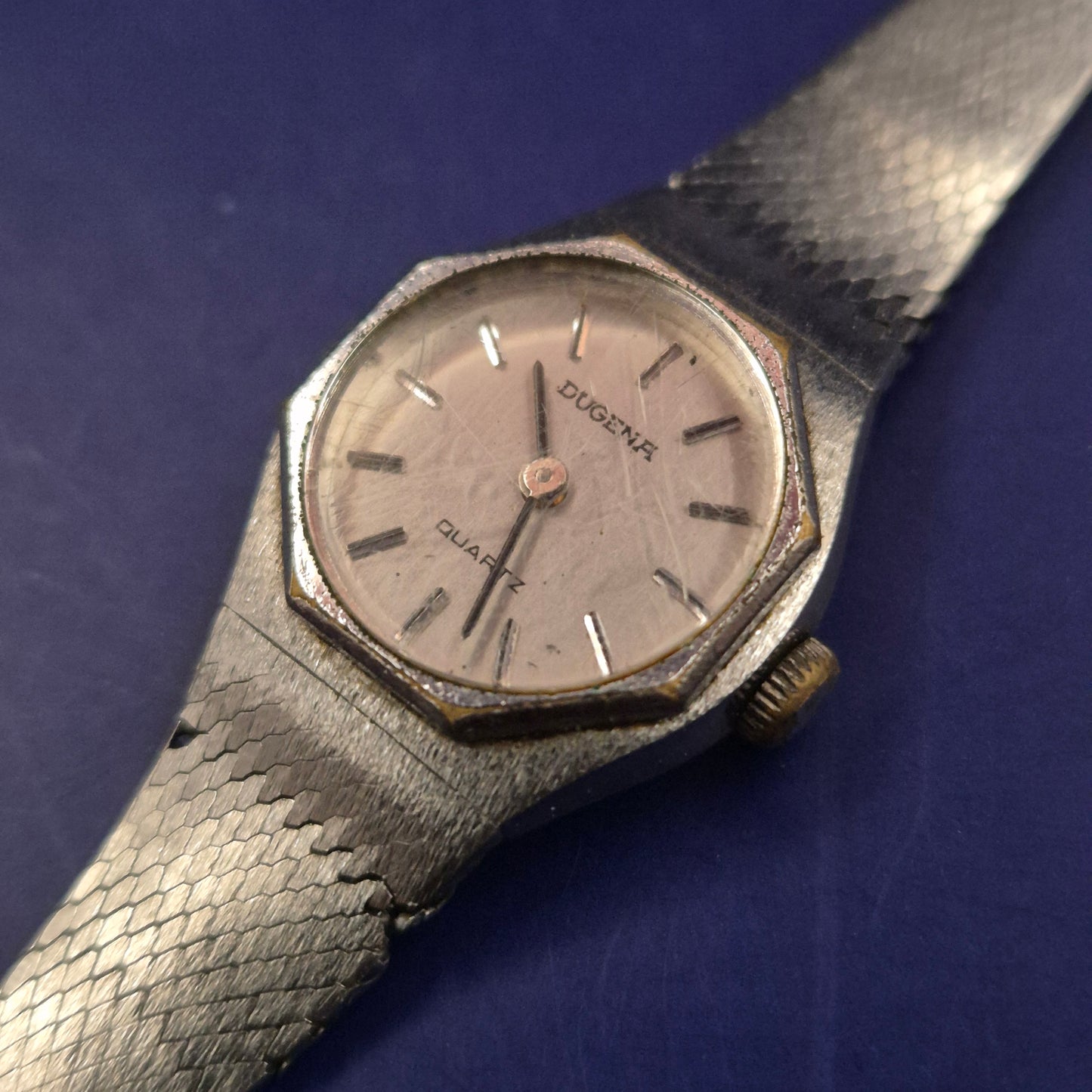 Klassische Dugena Damen Uhr – Vintage Silber-Look mit Milanaise-Armband