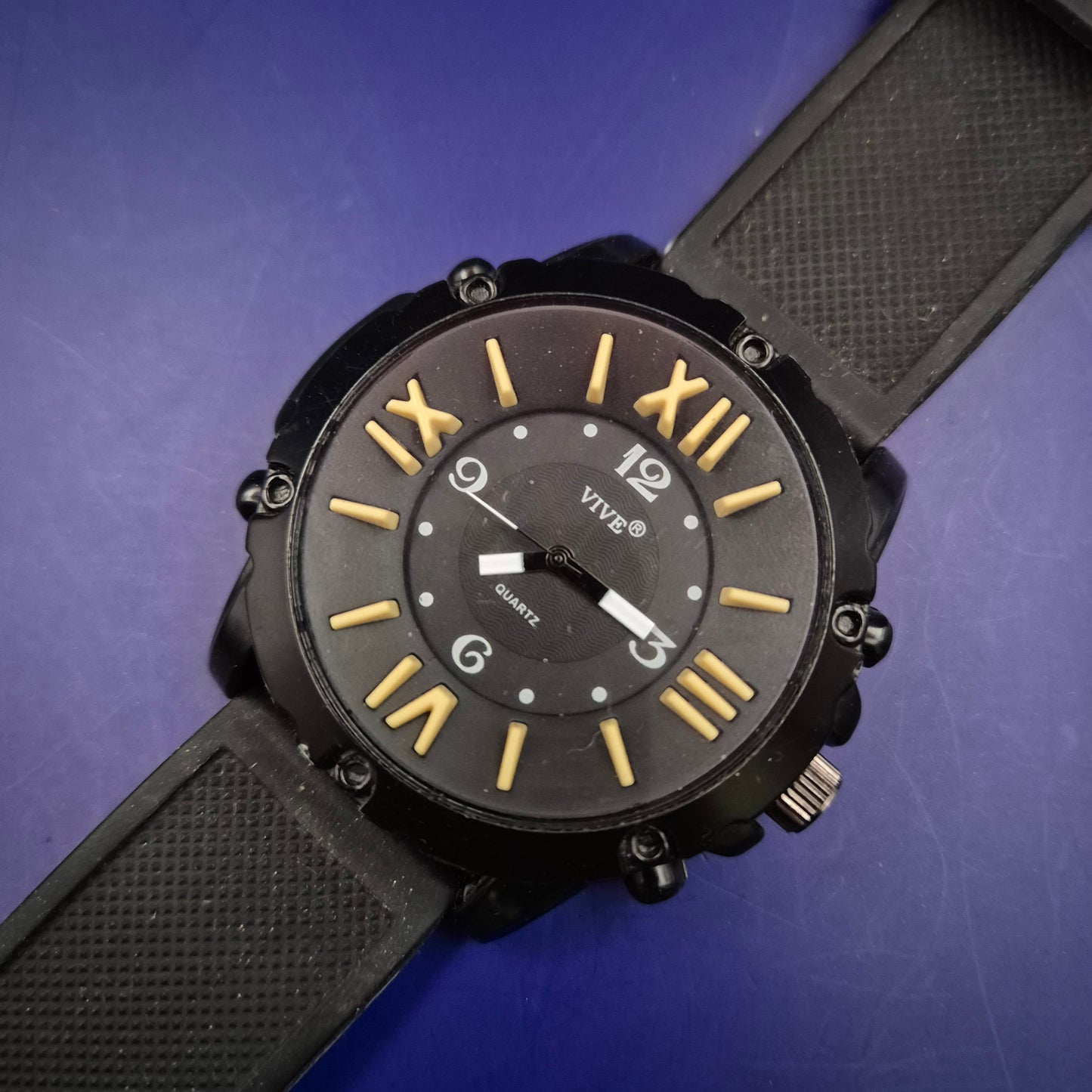 Elegante Auriol Damen Uhr – Rechteckiges Design mit Strassbesatz