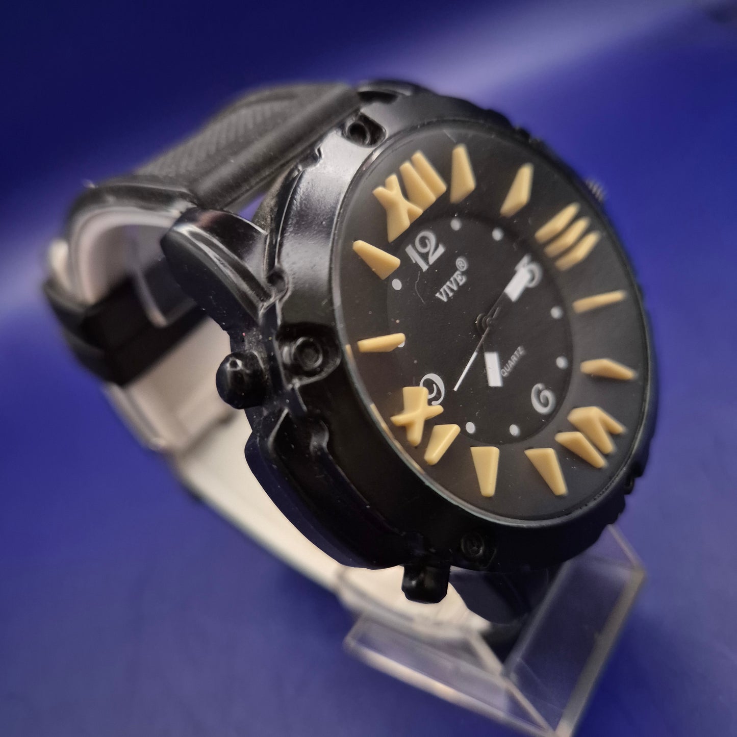 Elegante Auriol Damen Uhr – Rechteckiges Design mit Strassbesatz