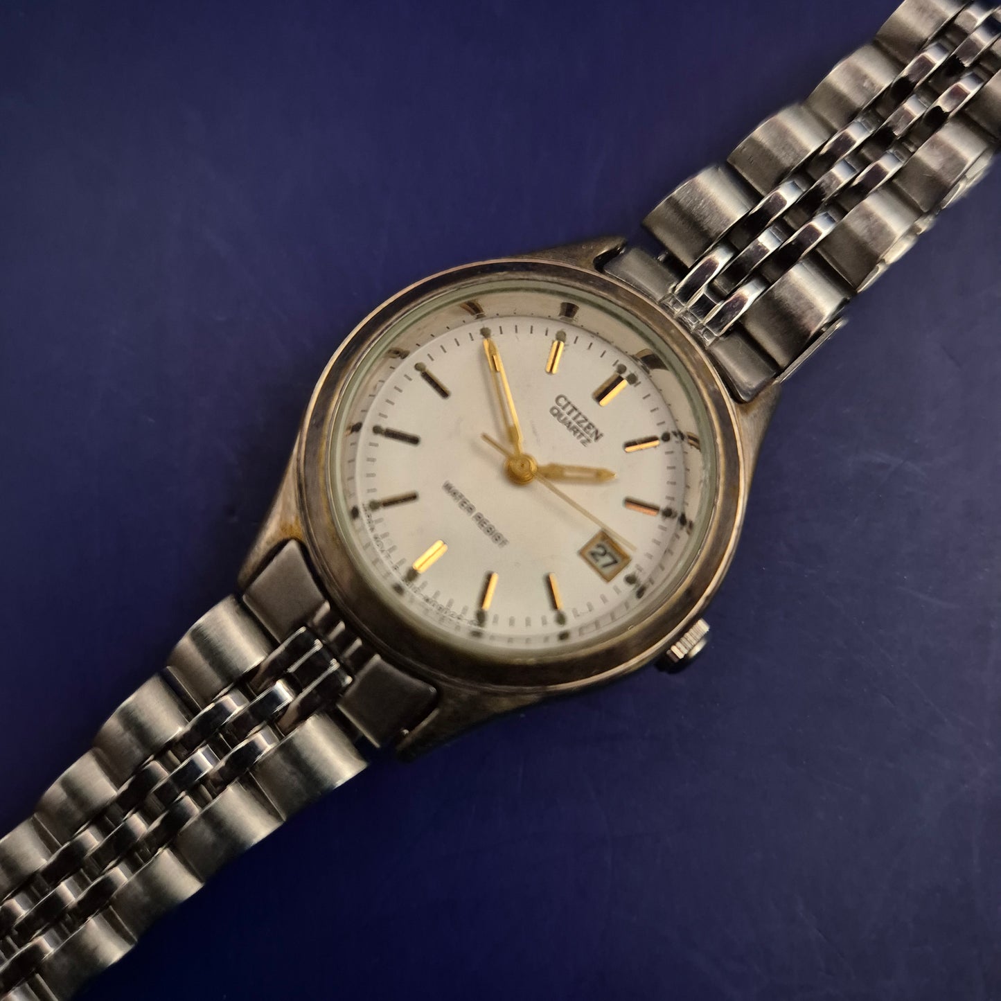Klassische Citizen Damen Uhr – Elegantes Silber-Gold Design