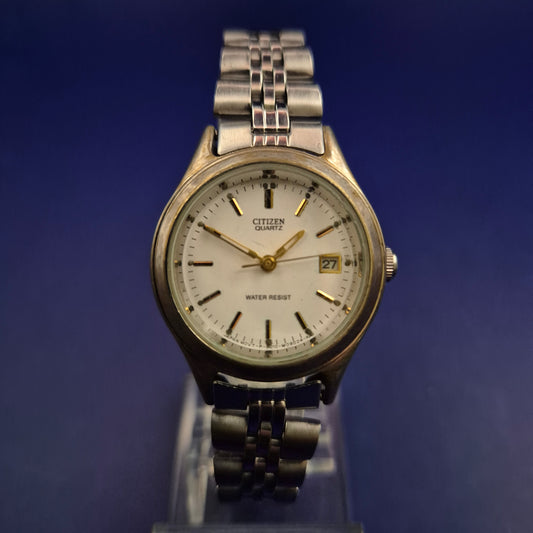 Klassische Citizen Damen Uhr – Elegantes Silber-Gold Design