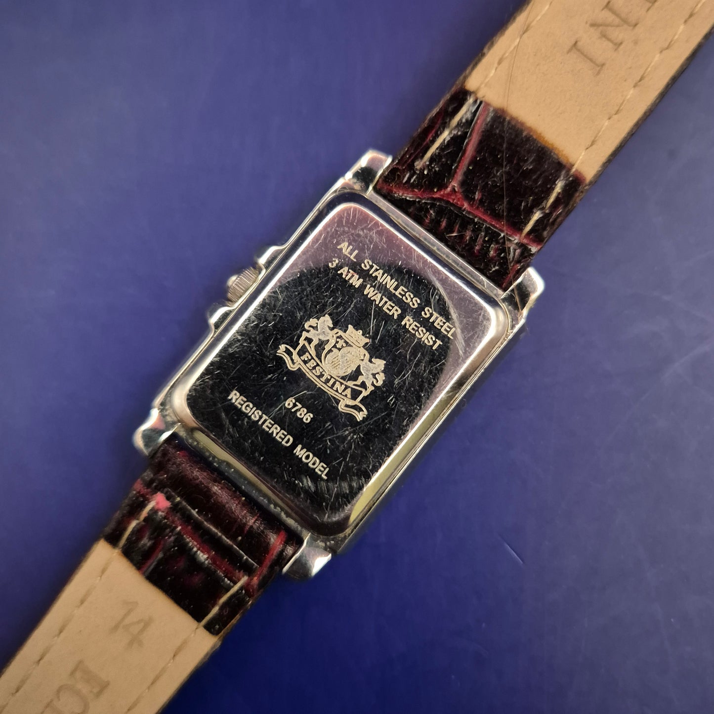Klassische Festina Damen Uhr – Elegantes Rechteck-Design mit Lederband