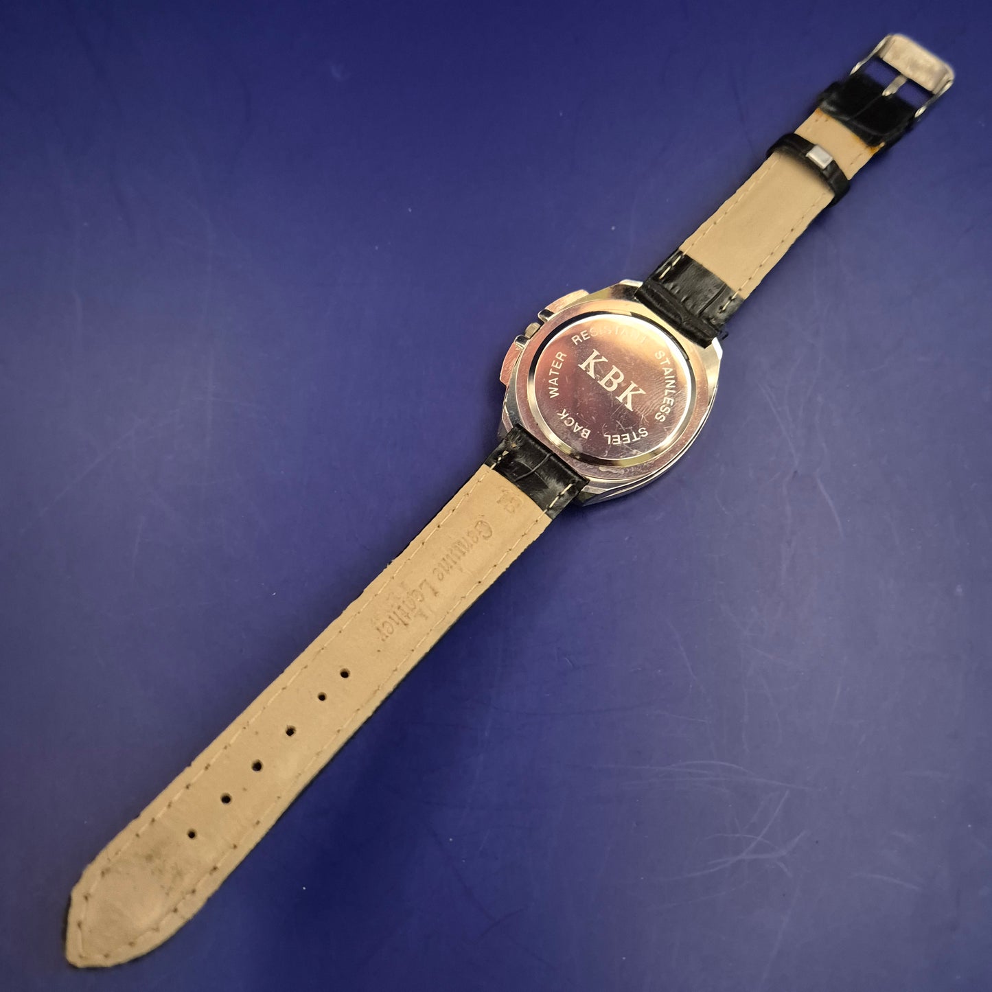 Markante KBK Herren Uhr – Sportliches Design mit Mondphase-Optik