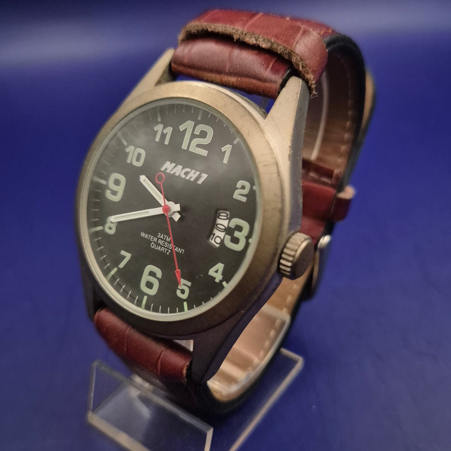 Robuste Mach 1 Herren Uhr – Sportliches Design mit Lederarmband