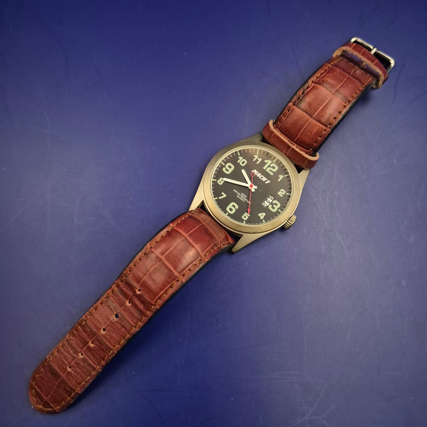 Robuste Mach 1 Herren Uhr – Sportliches Design mit Lederarmband