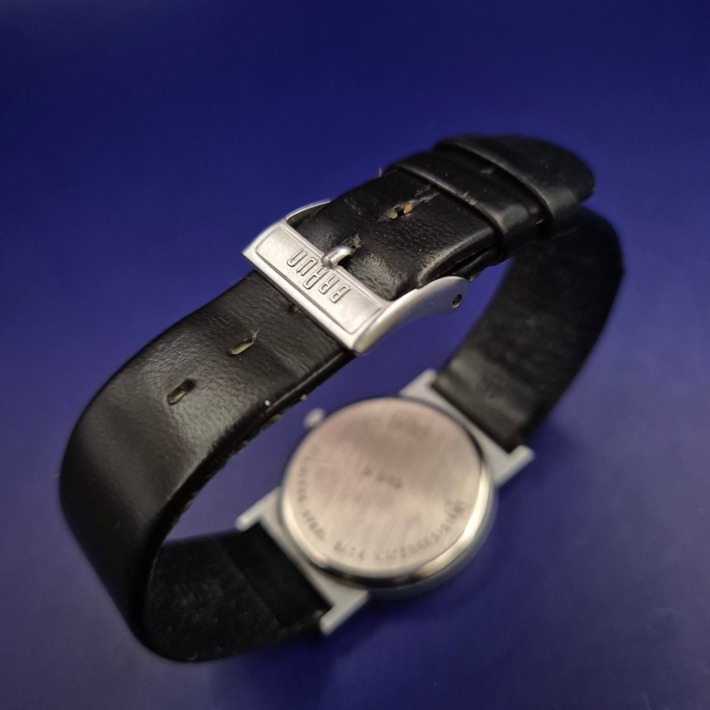 Exklusive Braun Herren Uhr – Bauhaus Klassiker AW 10 in Schwarz