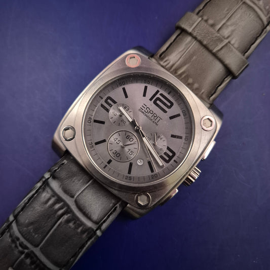 Markante Esprit Herren Uhr – Chronograph im quadratischen Design