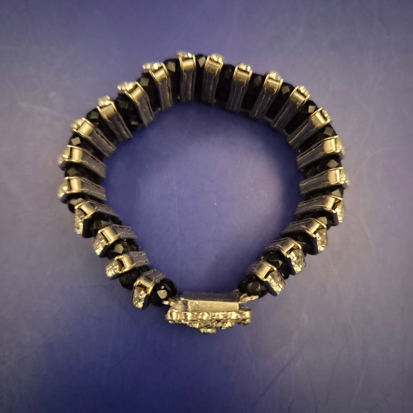 Glamouröses Damen Armband mit Strass – Funkelndes Design in Schwarz & Silber