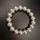 Edles Damen Armband mit grauen Perlen – Klassischer Glanz & Elastisch