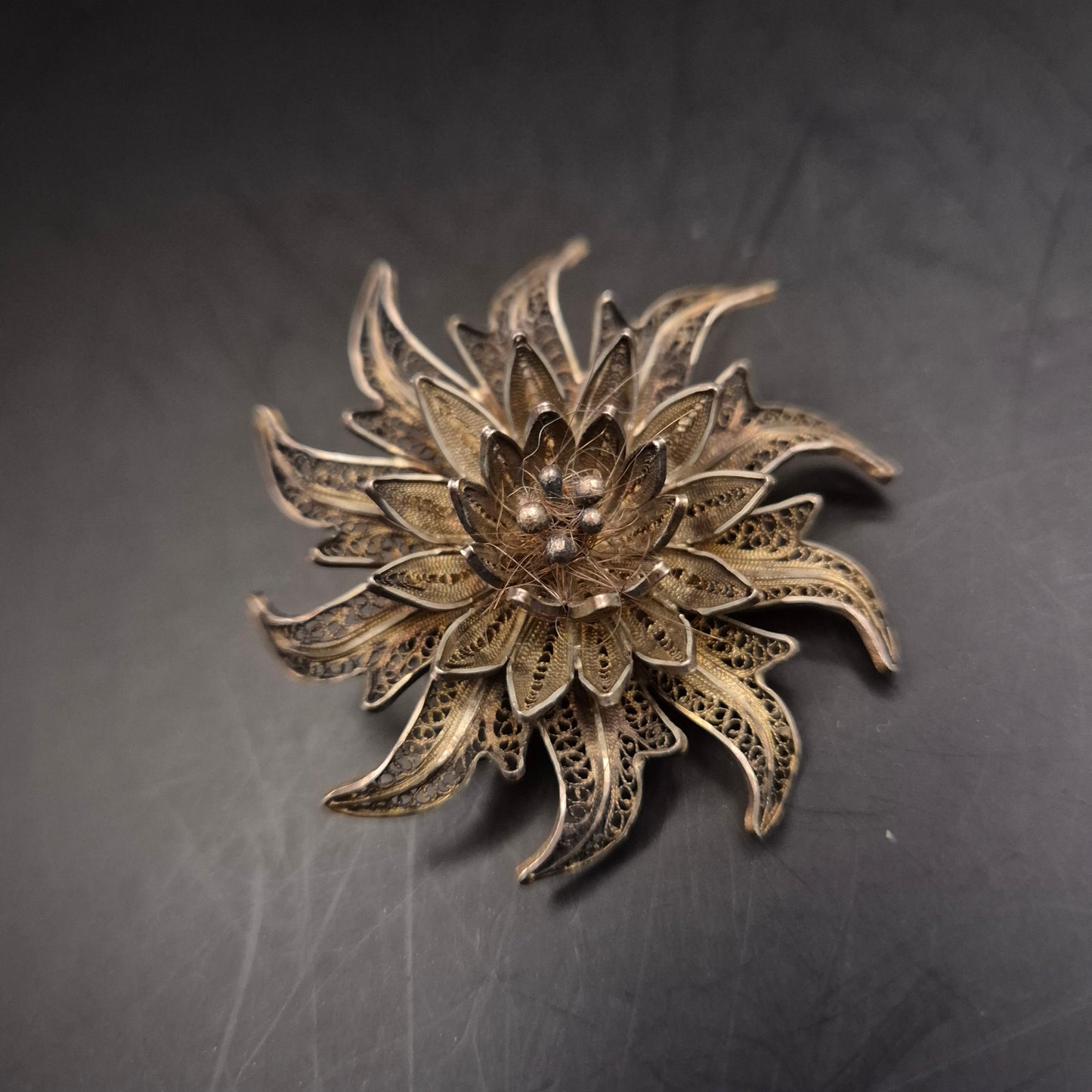 Antike Filigran Brosche Silber – Kunstvolle Handarbeit im Vintage Stil
