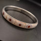 Moderner Edelstahl Armreif mit Naturstein Inlays – Einzigartiger Look