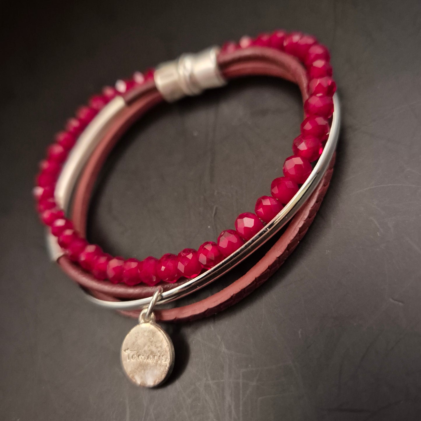 Stilvolles Tamaris Wickelarmband – Pinkfarbene Perlen & Lederoptik
