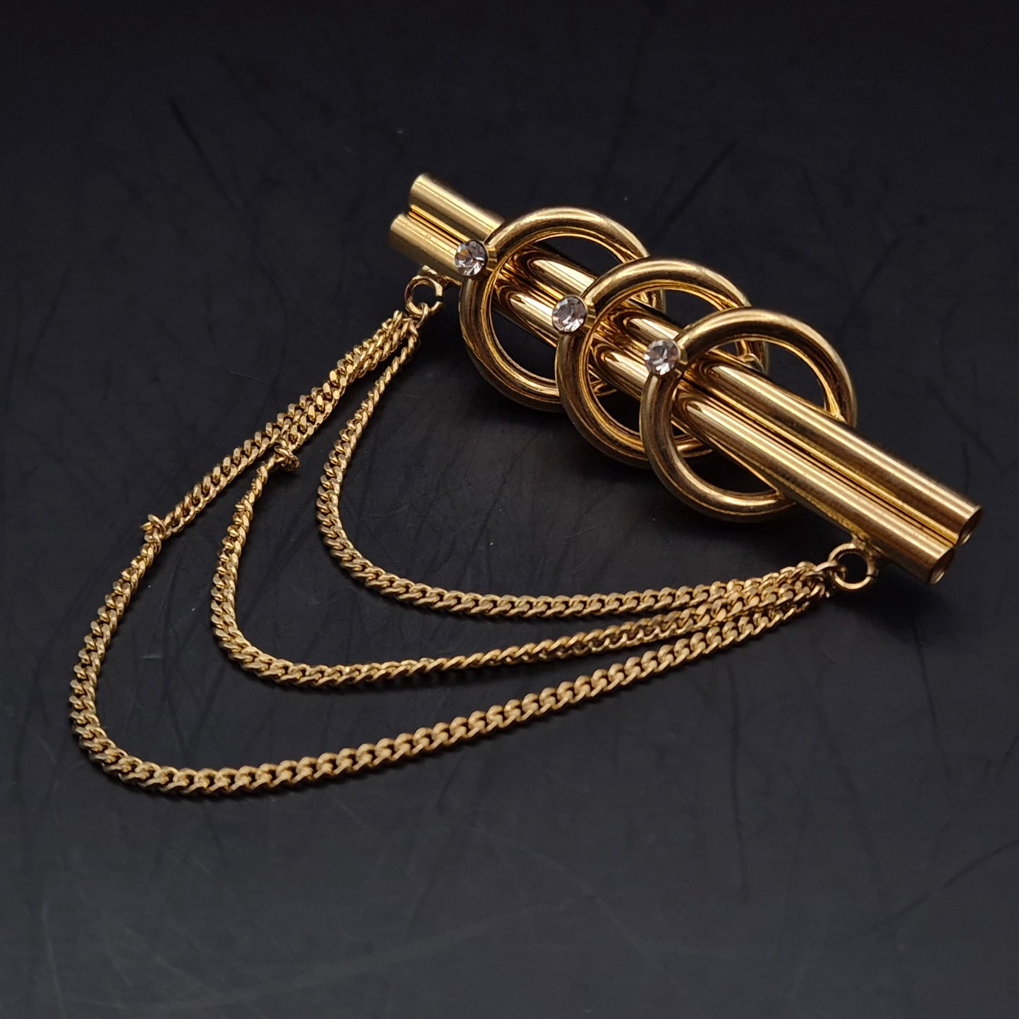 Elegante Goldene Brosche mit Kristallbesatz – Stilvolle Damen Brosche