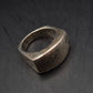 Massiver Herren Ring – Robuster Siegelring Stil in Silber Optik