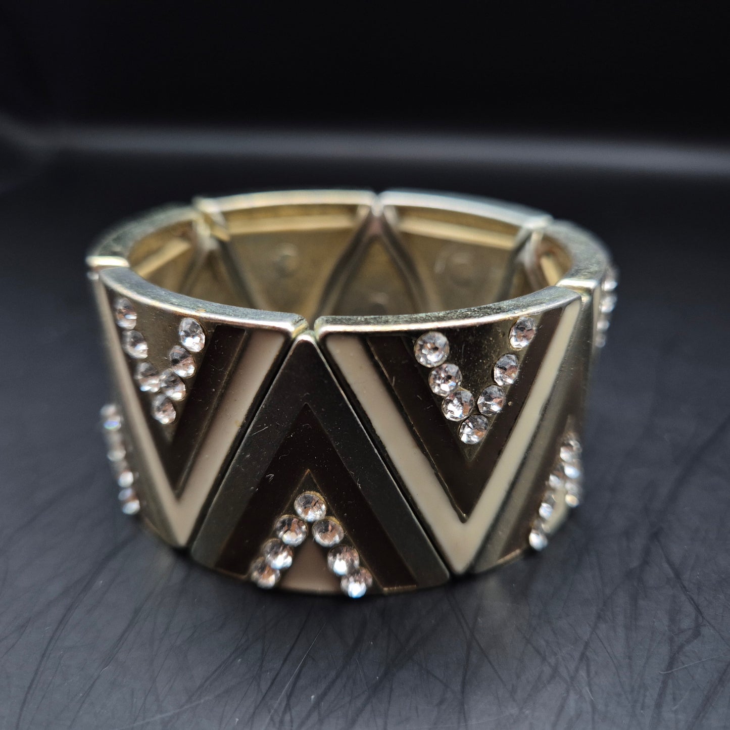 Modisches Damen Armband – Geometrisches Design mit Strass-Verzierung