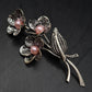 Elegante Blumen Brosche mit Rosa Perlen – Vintage Design für Damen