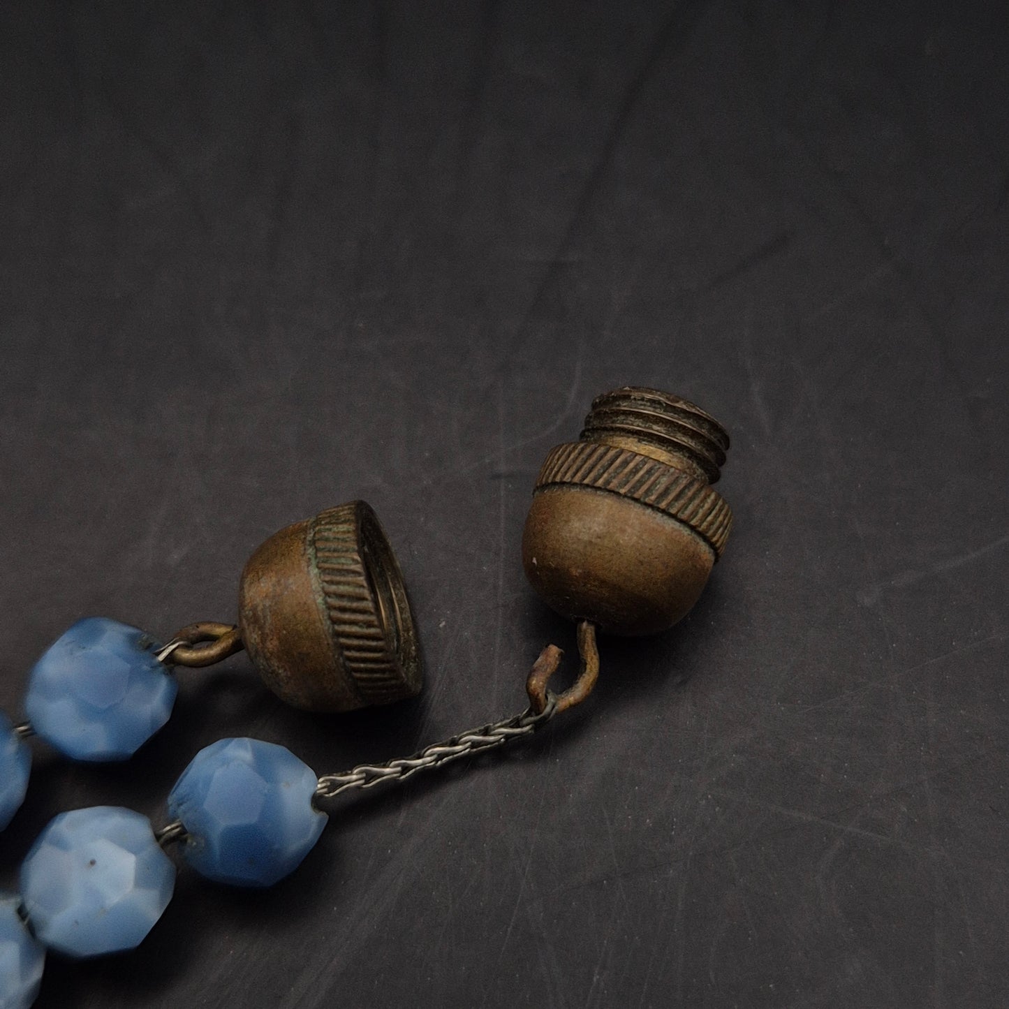 Elegante Vintage Damen Kette – Blau marmorierte Perlen im Art-Déco-Stil