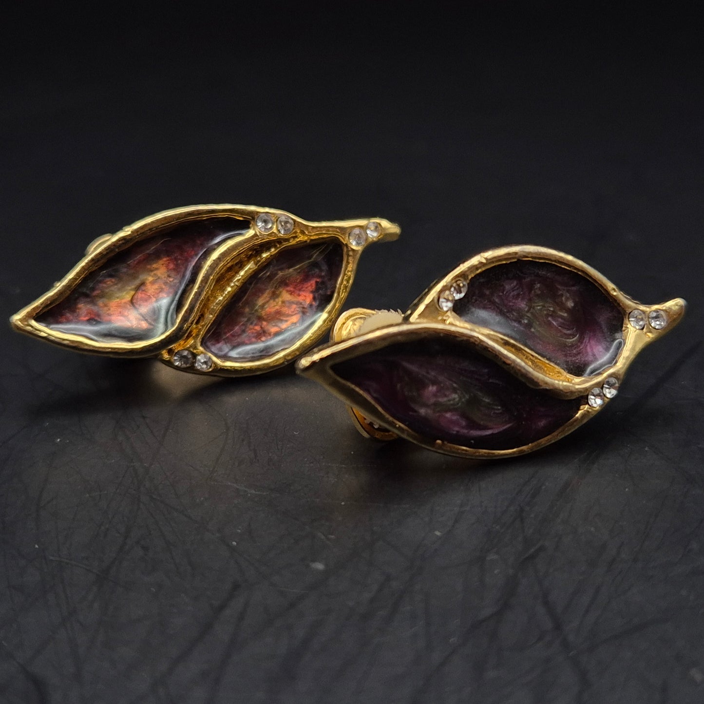 Elegante Blatt-Ohrclips mit Emaille und Kristallen – Vintage Stil Damen Ohrringe