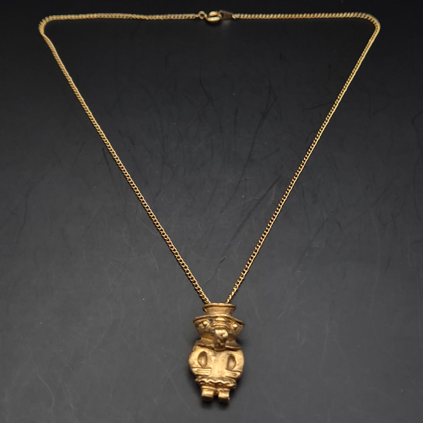 Antike Pre-Columbian Style Figur Anhänger Kette – Goldfarbenes Ethno Design