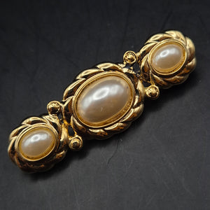 Elegante Vintage Damen Brosche – Goldfarben mit Drei Perlen-Imitaten