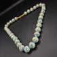 Elegante Mosaik-Perlen Kette – Schimmerndes Design in Blau und Gold