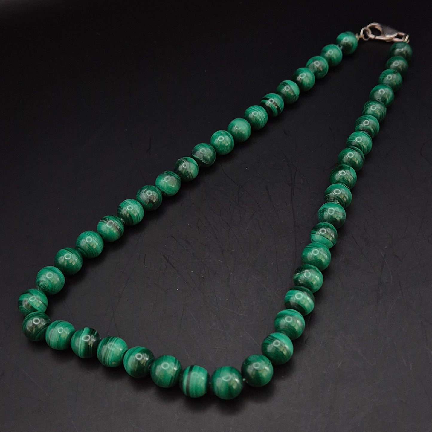 Elegante Malachit Perlen Kette – Edelstein Collier in Grün