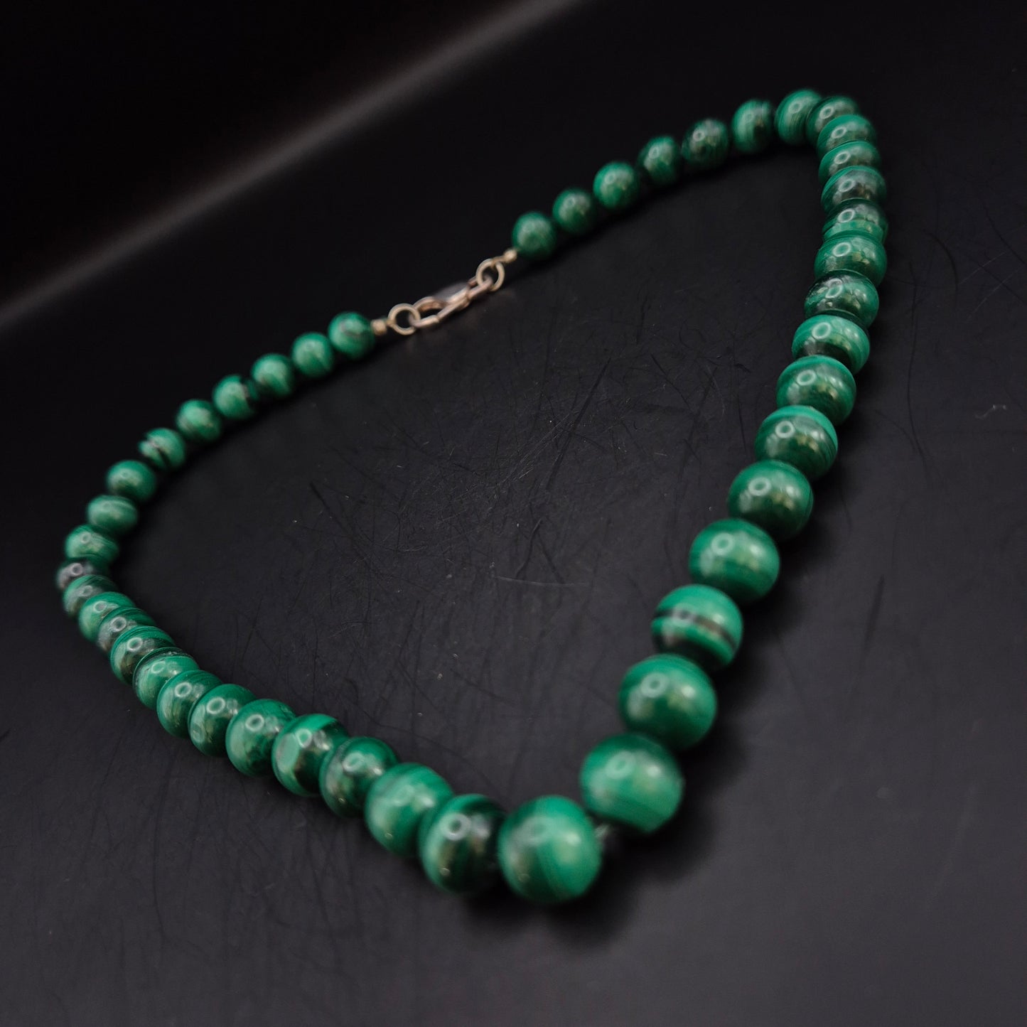 Elegante Malachit Perlen Kette – Edelstein Collier in Grün