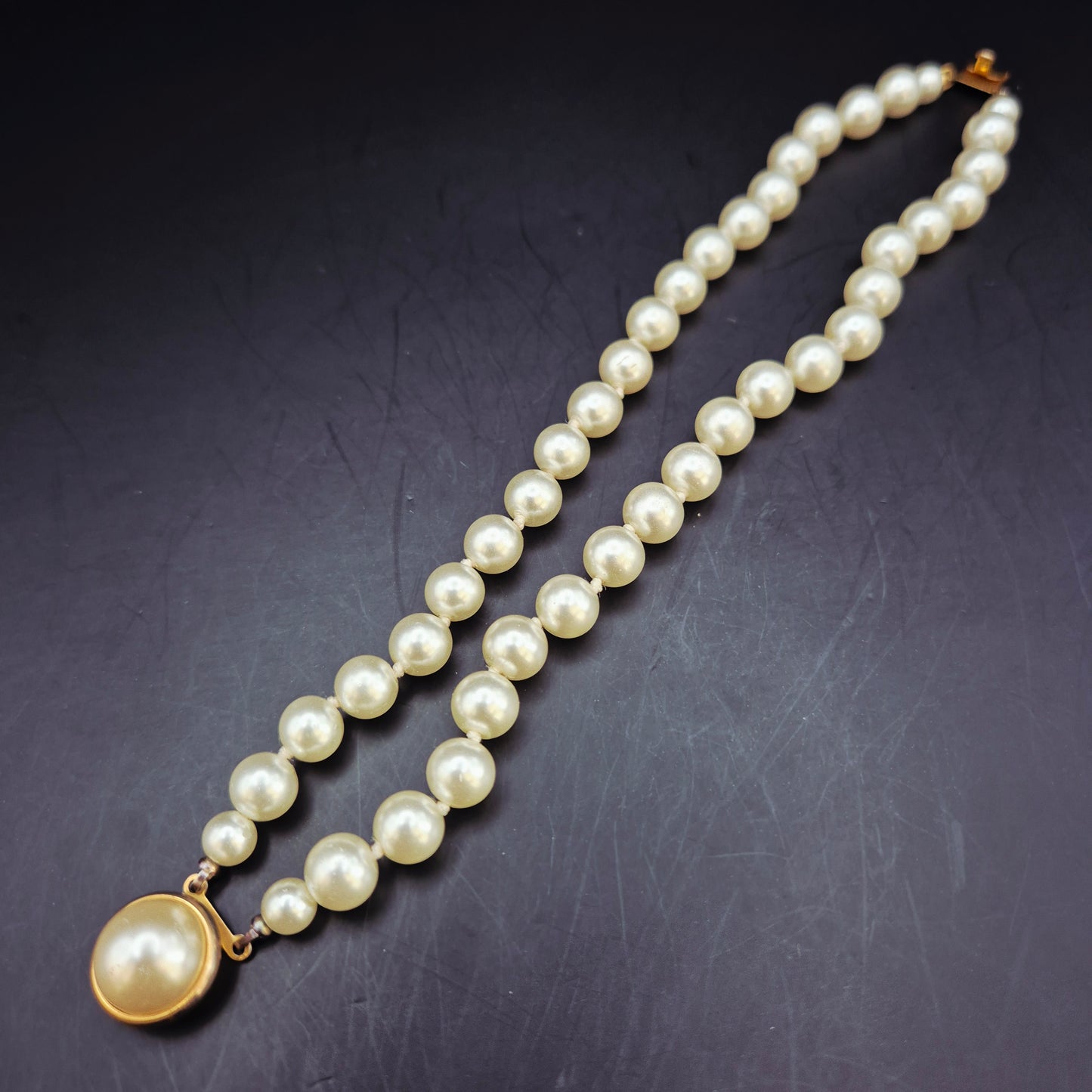 Elegantes Perlen Armband – Zweireihiges Design mit goldenem Verschluss
