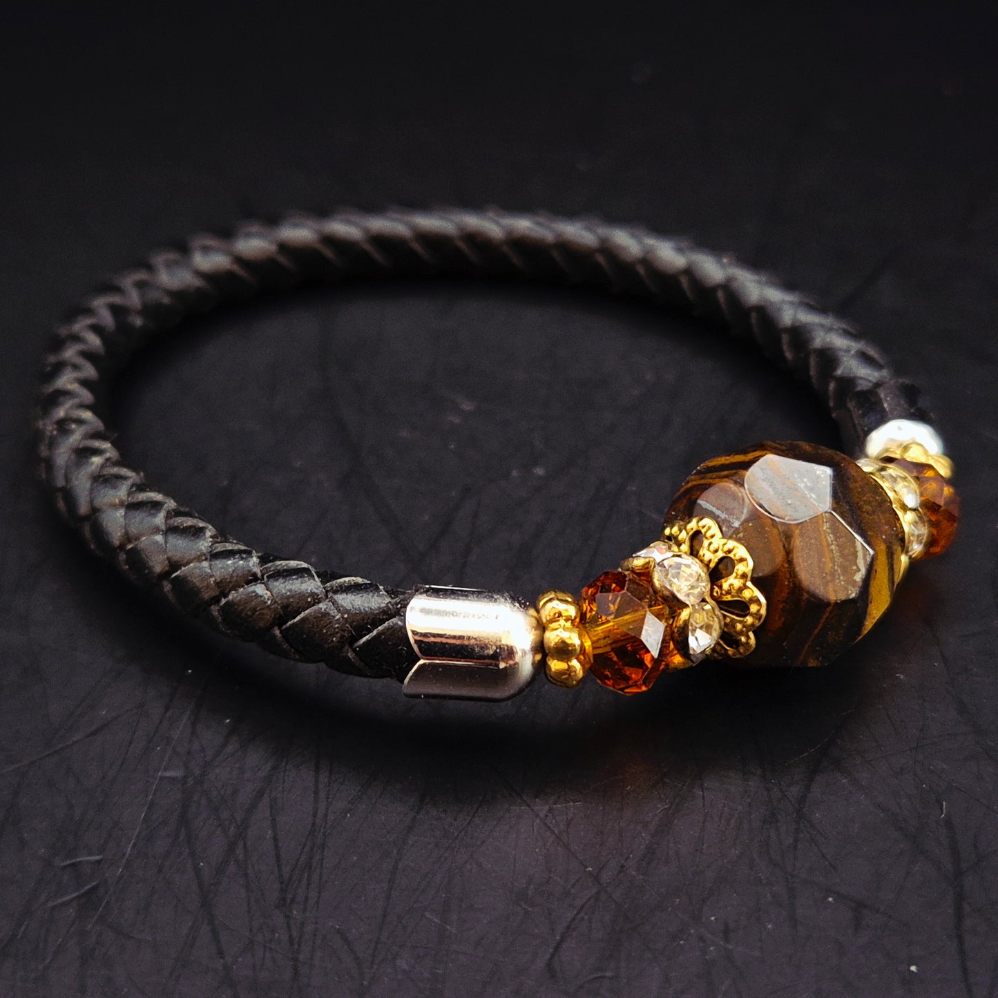 Stilvolles Tigerauge Herren Armband – Geflochtenes Design in Schwarz