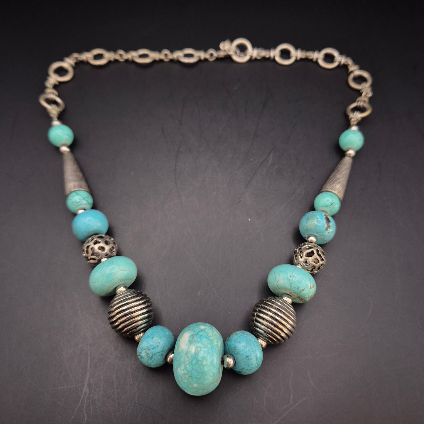 Exotische Türkis Statement Kette – Boho Stil mit Silberfarbenen Akzenten