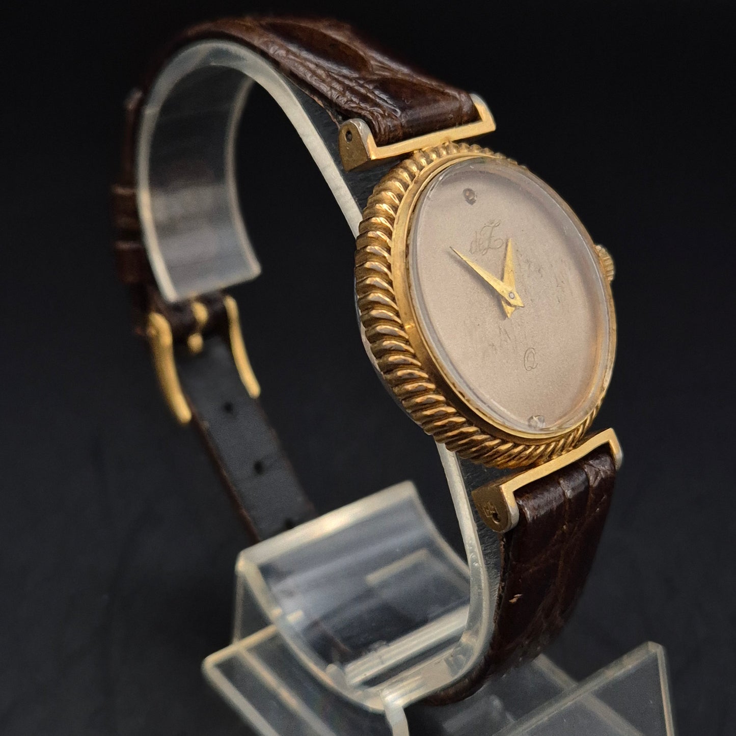 Elegante ZentRa Vintage Damen Uhr – Klassisches Design in Goldoptik