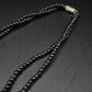 Exklusive Damen Kette mit Hand-Anhänger – Vintage-Stil in Schwarz & Silber