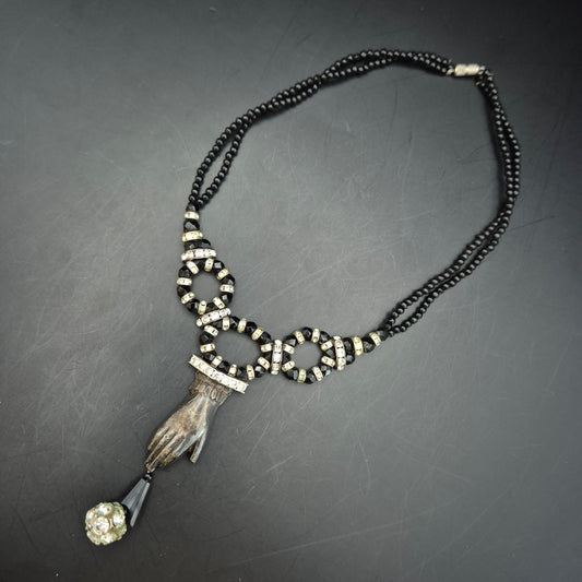 Exklusive Damen Kette mit Hand-Anhänger – Vintage-Stil in Schwarz & Silber