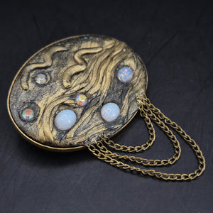 Antike Damen Brosche mit Opal-Optik & Schlangen-Design – Vintage Gold-Look