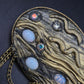Antike Damen Brosche mit Opal-Optik & Schlangen-Design – Vintage Gold-Look